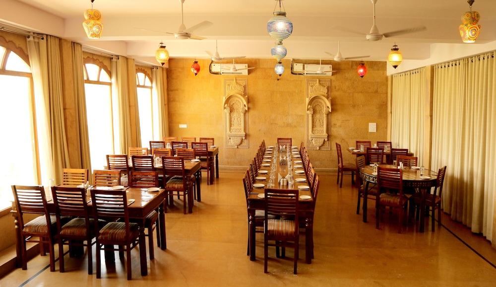 Hotel Golden Haveli Джайсалмер Экстерьер фото